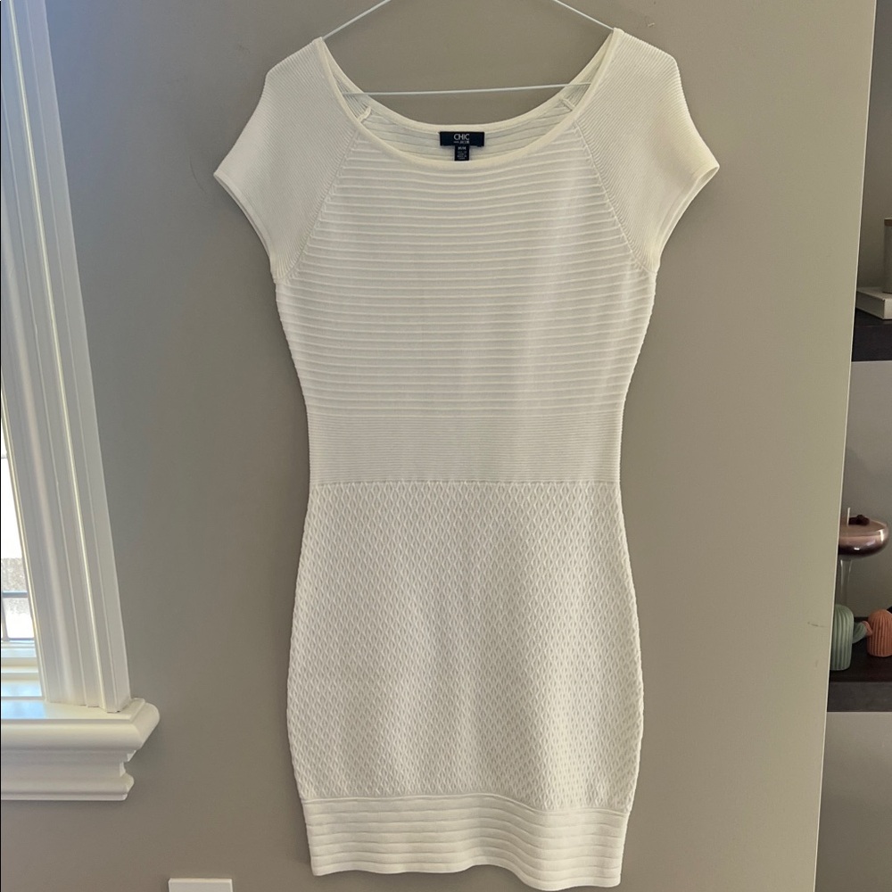 Chic White Knit Dress